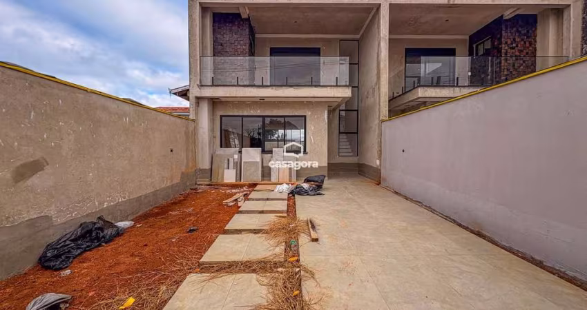 Sobrado Alto Padrão com Piscina à Venda, Bairro Eucaliptos, Fazenda Rio Grande
