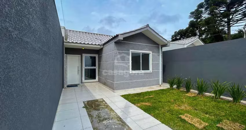 Casa no iguaçu com 2 dormitórios e amplo terreno  fazenda rio grande - pr
