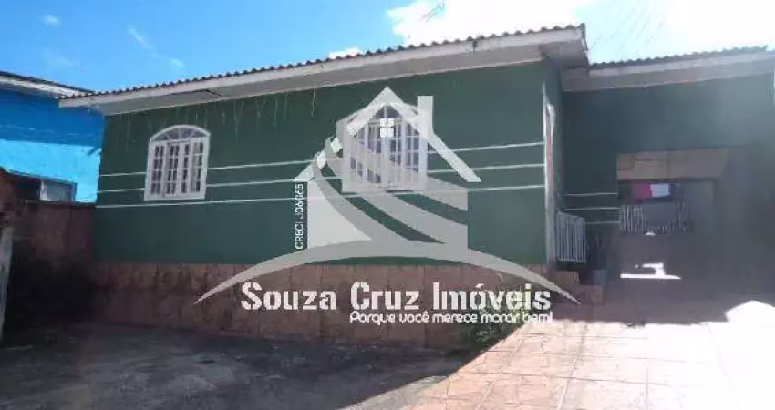 Casa em Alvenaria em Amplo Terreno de 360,00m².