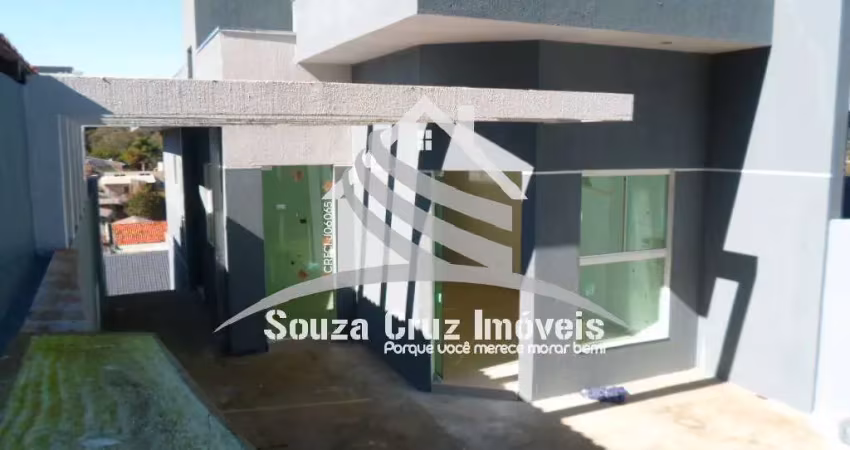 Casa em Alvenaria com 02 Dormitórios ( 01 Suíte) - Frente para Rua.