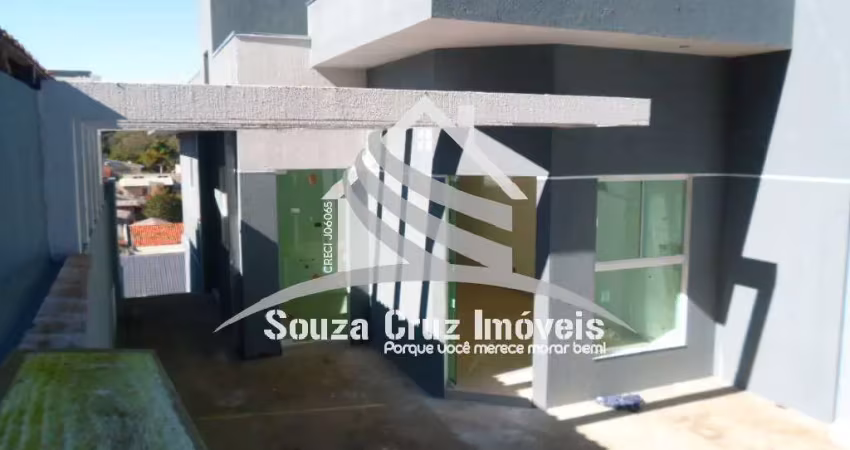 Casa em Alvenaria com 02 Dormitórios ( 01 Suíte) - Frente para Rua.