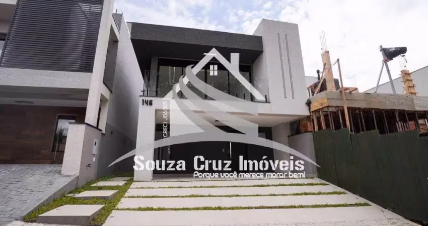 Casa Triplex em Condomínio Clube - Santa Cândida / Curitiba.