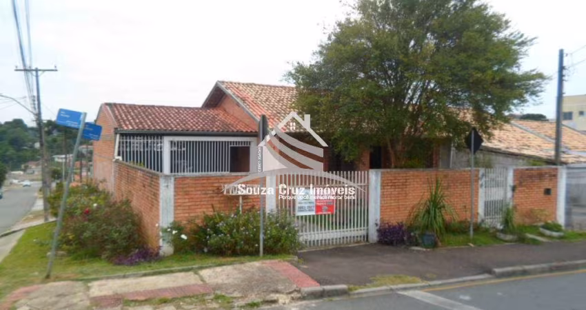 Casa com Terreno de Esquina - Divisa com Curitiba .