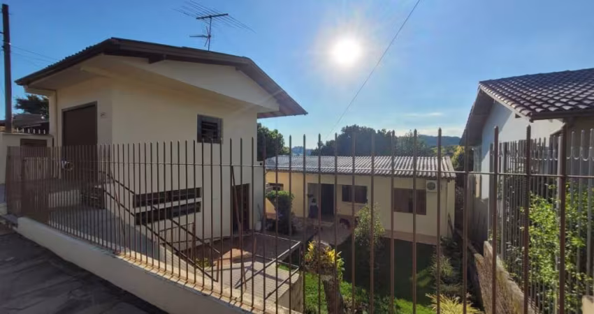 Casa com 2 quartos à venda na Rua Germano Gerhardt, 480, São José, Novo Hamburgo