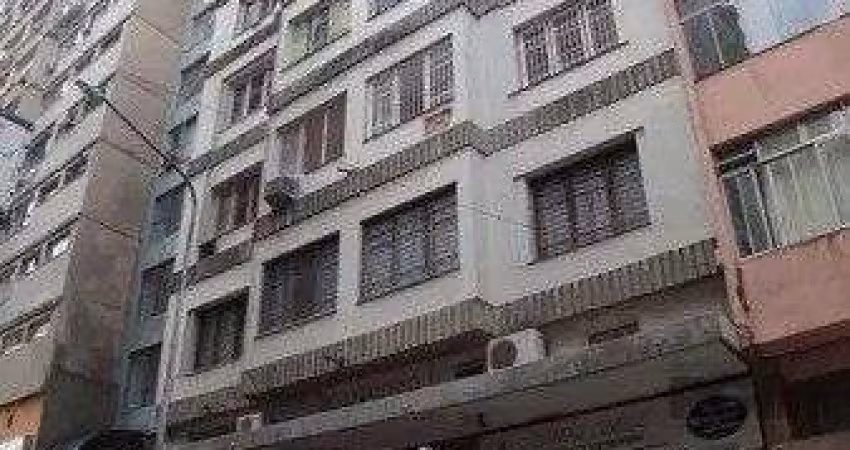 Apartamento no Centro Histórico ,2 dormitórios,desocupado
