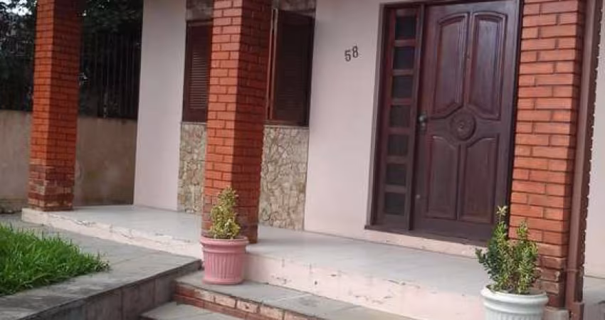 Casa 2 pisos com piscina e hidromassagem