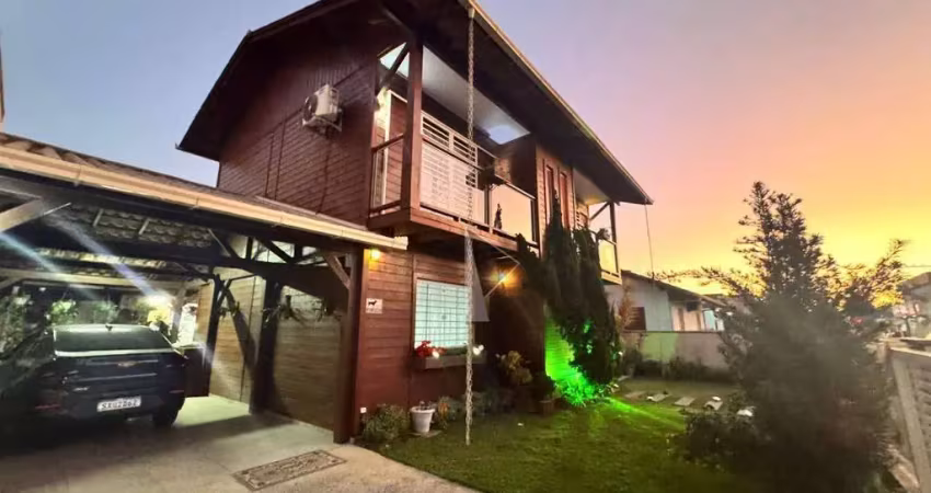 Casa com 5 quartos à venda na Rua Osmar Gaya, 265, Centro, Navegantes