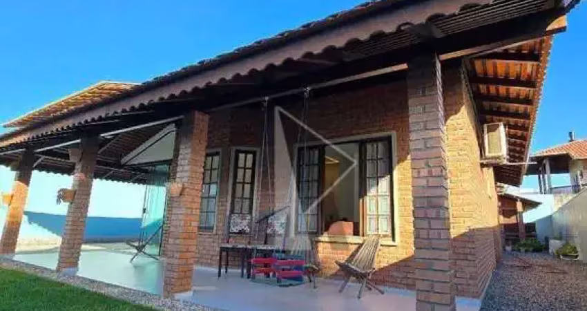 Casa com 3 quartos à venda na Rua Frei Odorico Durieux, 107, Centro, Navegantes