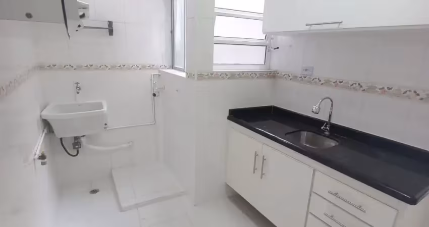 Apto reformado próximo a praia  1 dorm, 46m²,  1 vaga