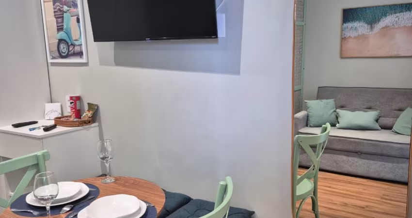 APTO VENDA SALA LIVING, 43M², REFORMADO E DECORADO, 1 VAGA, BOQUEIRÃO - SANTOS/SP