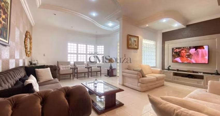 Casa em condominio  - 4 quartos  - 370m²