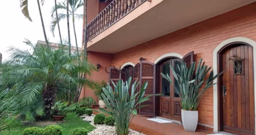 Casa  com 4 suítes à Venda  e locação -  359m²