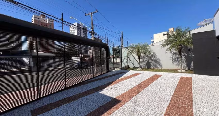 Casa com 3 quartos à Venda - 562m² - 6 vagas