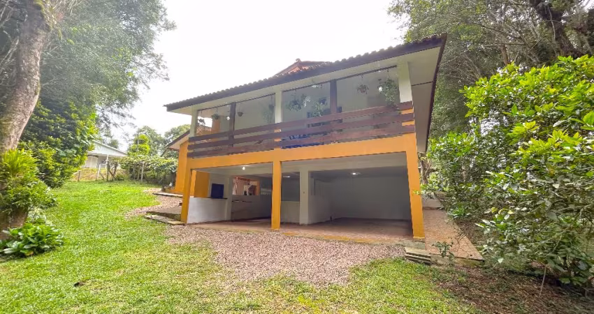 Chácara 2 quartos, 1 suíte, 10 vagas - Campo Largo da Roseira - SJP