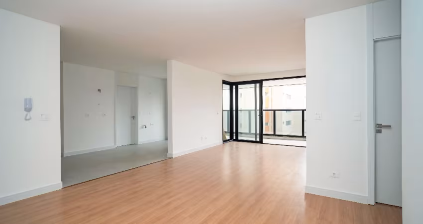 Apartamento novo com três suítes e churrasqueira na sacada  de alto padrão no Bigorrilho