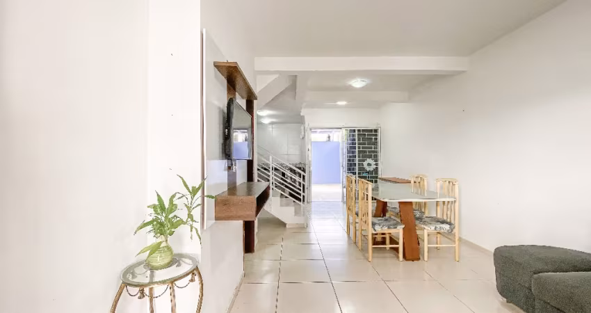 Sobrado a venda, 3 quartos, 2 vagas no Balneário de Gaivotas, Matinhos/PR