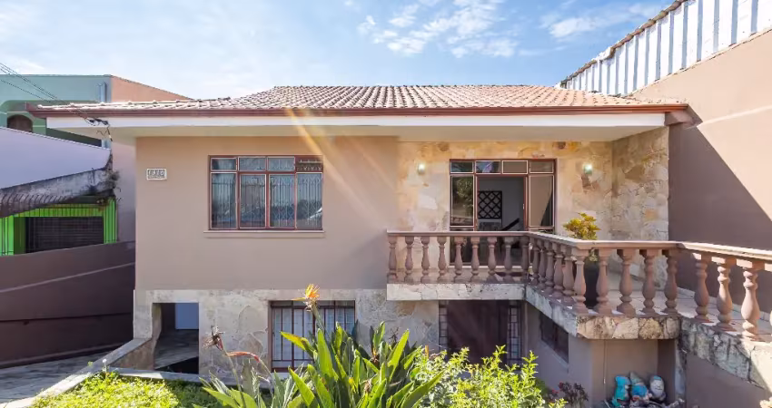 Casa comercial/residencial com 4 quartos, 2 suítes e vaga de garagem no pilarzinho 