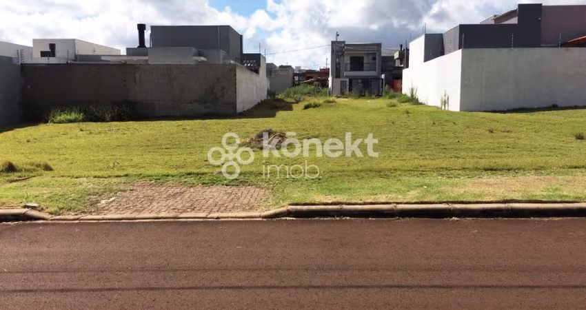 Terreno com 301m² no Tropical III  -  Cascavel
