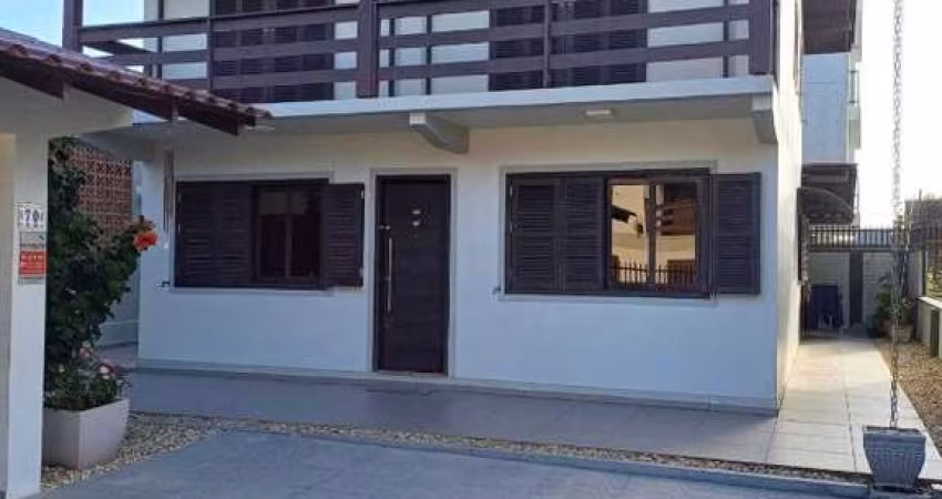 Barra Velha - Praia Central - Sobrado averbado com 204 m2, 120 mts da praia