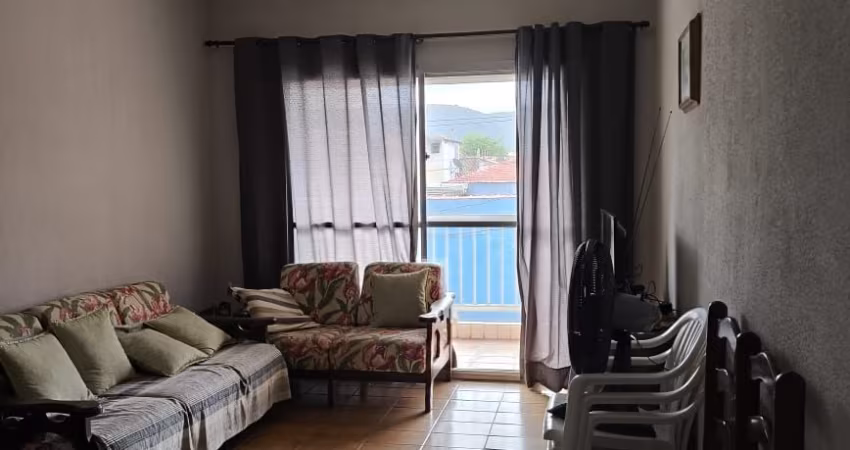 Apartamento 02 dormitórios, 30 metros da praia
