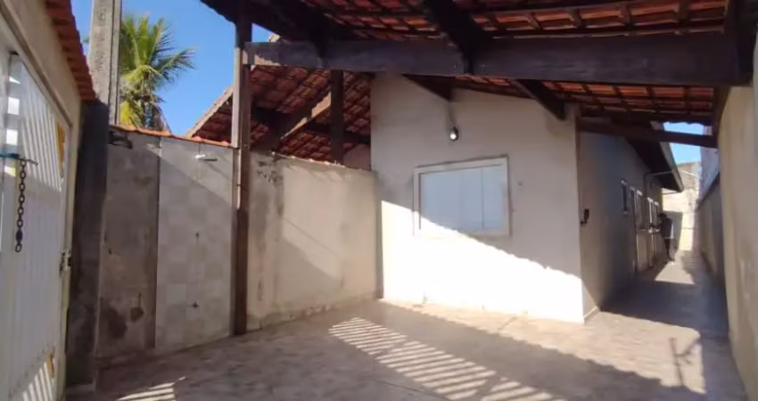 Casa 02 dormitorios lado praia em agenor de campos um passo da plataforma de pesca