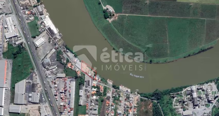 Terreno à venda,7000.00 m , Salseiros, ITAJAI - SC trapiche de 35mt de  comprime