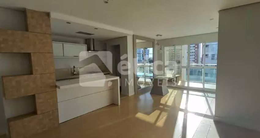 Excelente oportunidade na vila operária em itajaí, apartamento de 3 dormitórios.