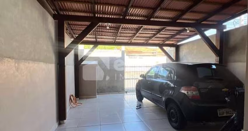 Casa Germinada com 2 Quartos, Ar Condicionado e Ampla Área de Serviço