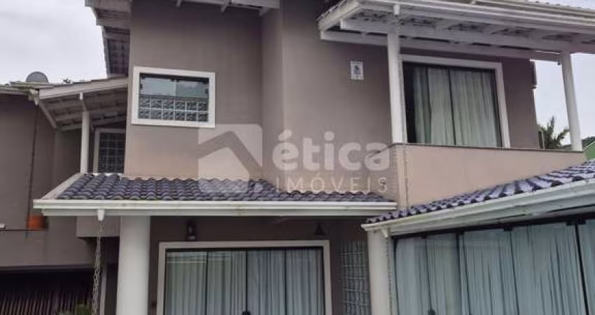 Ampla Casa para locação, 3 suítes, Ressacada, ITAJAI  SC