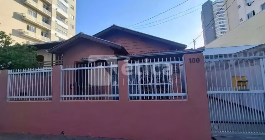 Imóvel versátil para locação  ideal para residência ou comércio na vila operária