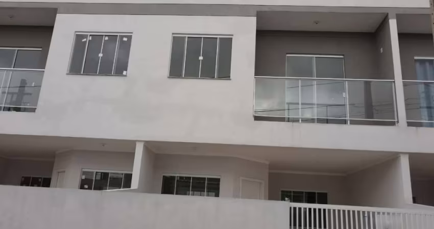 EXCELENTE SOBRADO DE 3 DORMITÓRIOS NO BAIRRO CORDEIROS EM ITAJAÍ   PARTE ALTA