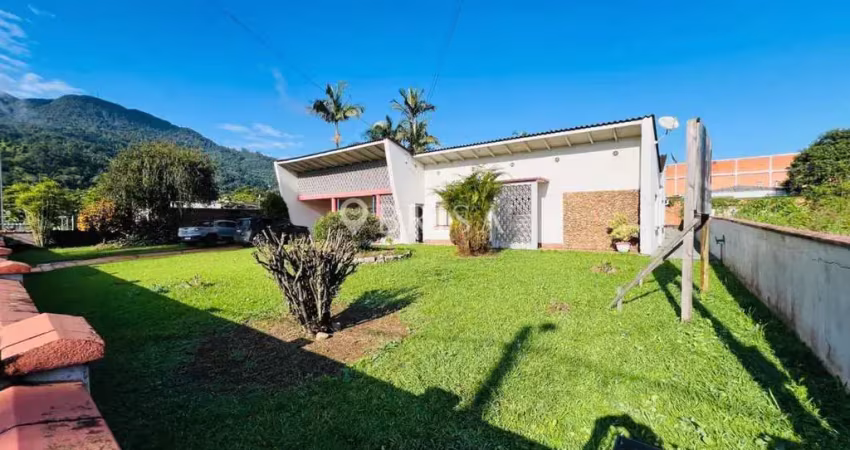 CASA NO CENTRO DE JARAGUÁ DO SUL
