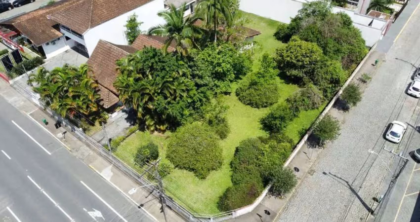 Terreno em avenida principal no centro de jaraguá do sul