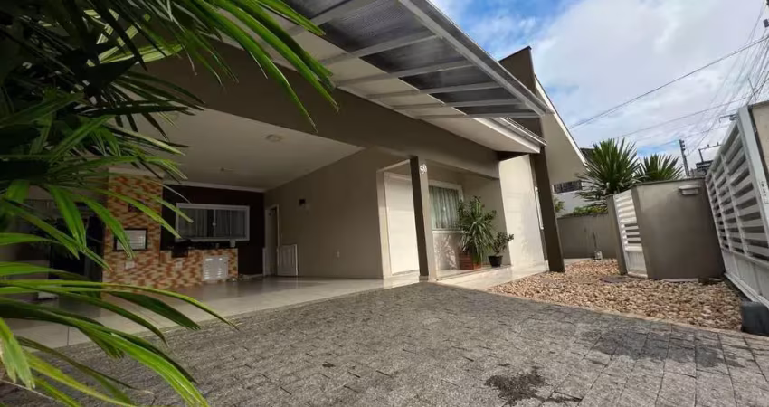 Casa com 3 quartos à venda na Vila Lalau, Jaraguá do Sul 