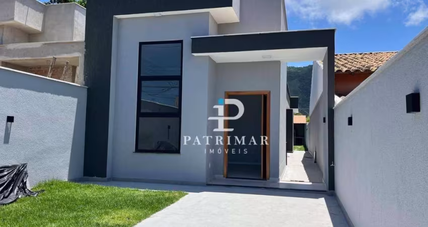 Casa com 3 quartos à venda, 106 m² por R$ 590.000 - Itaipuaçu - Maricá/RJ