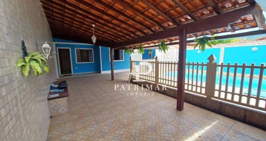 Casa com 2 dormitórios à venda, piscina, área gourmet,  136 m² por R$ 535.000 - Barroco - Maricá/RJ