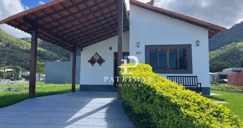 Casa com 3 dormitórios à venda, 120 m² por R$ 520.000 - São José do Imbassaí - Maricá/RJ