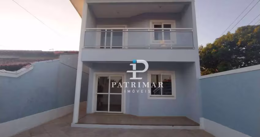 Casa duplex com 3 quartos, piscina e área gourmet  210 m² - venda por r$ 605.000 ou aluguel por r$ 2.700,00 mês - são bento (itaipuaçu) - maricá/rj