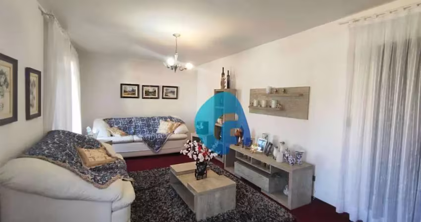 Sobrado com 3 dormitórios à venda, 180 m² por R$ 849.990,00 - Bom Jesus - São José dos Pinhais/PR
