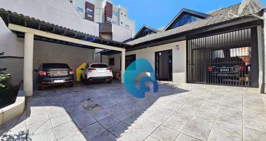 Casa com 6 dormitórios à venda, 303 m² por R$ 1.350.000,00 - Silveira da Motta - São José dos Pinhais/PR