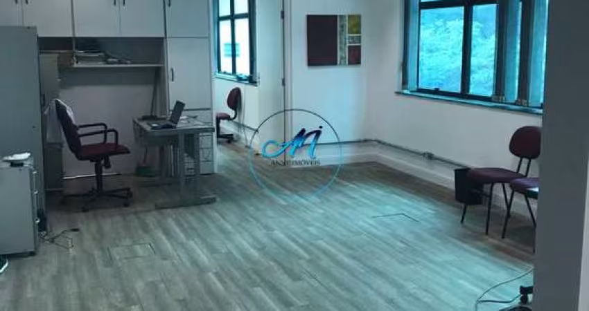 METRÔ SAÚDE - SALA COM 64M² PRÓXIMO AO METRÔ