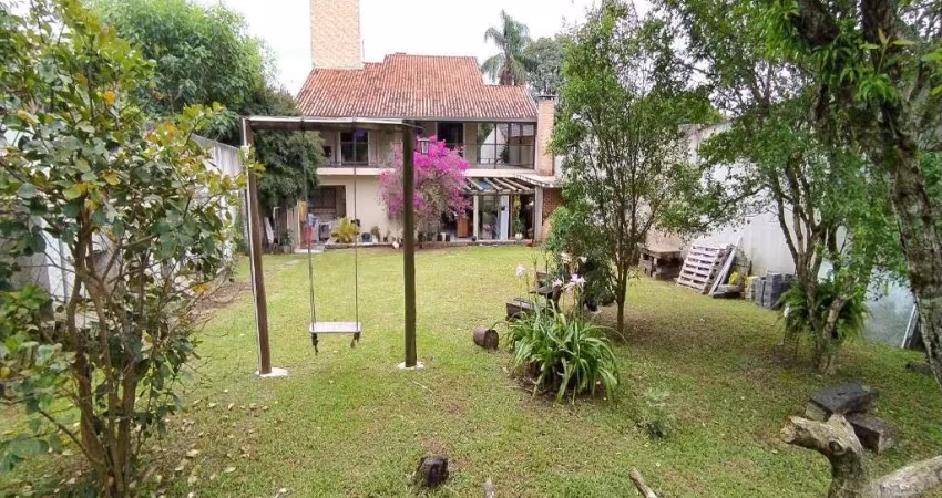 (Financiamento e estuda permuta) Casa 05 quartos, com terreno grande, no Pilarzinho em Curitiba PR