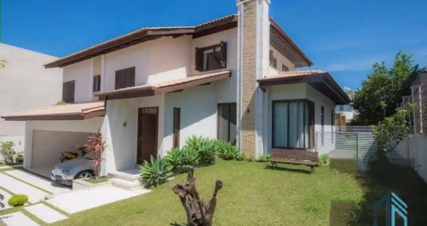 (Permuta ou financiamento) Casa a venda em condomínio, 04 suítes, 06 vagas, no Alphaville em Pinhais PR
