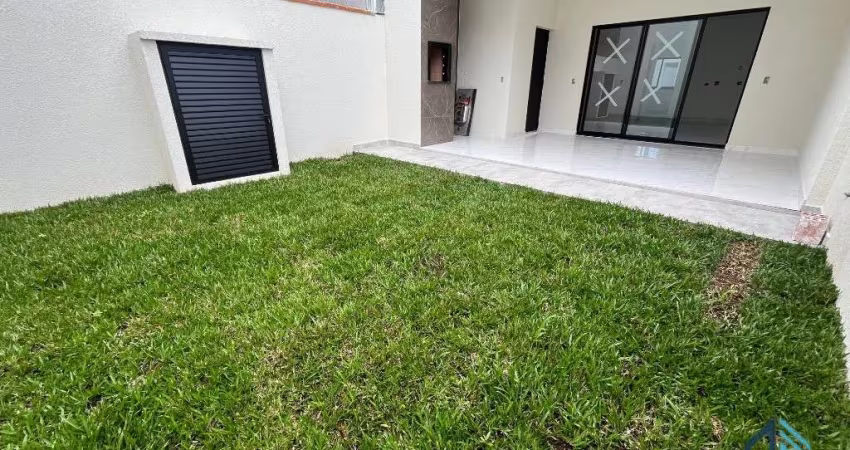Sobrado a venda com terreno, 03 suítes, ótima localização em São José dos Pinhais PR