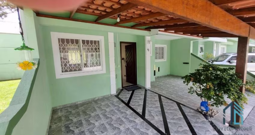 Sobrado 03 quartos c/suíte, 03 vagas no Boqueirão em Curitiba PR