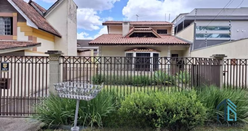 (Permuta ou financiamento) Casa a venda com amplo terreno, 04 quartos c/suíte, 05 vagas, salão de festas, no Tarumã em Curitiba PR