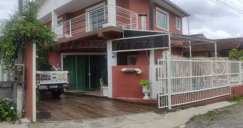 Sobrado mobiliado, 05 quartos sendo 03 suítes, Bom Retiro em Matinhos PR