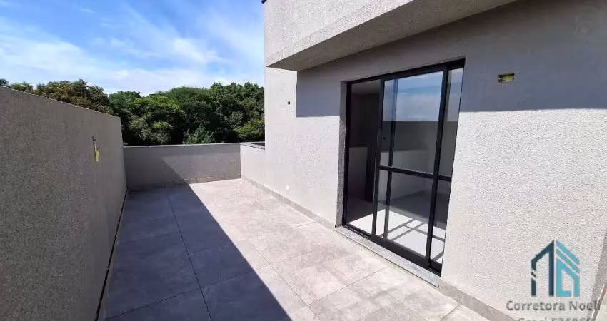 Sobrado novo, 02 suítes, terraço aberto e ático no santa cândida em curitiba pr
