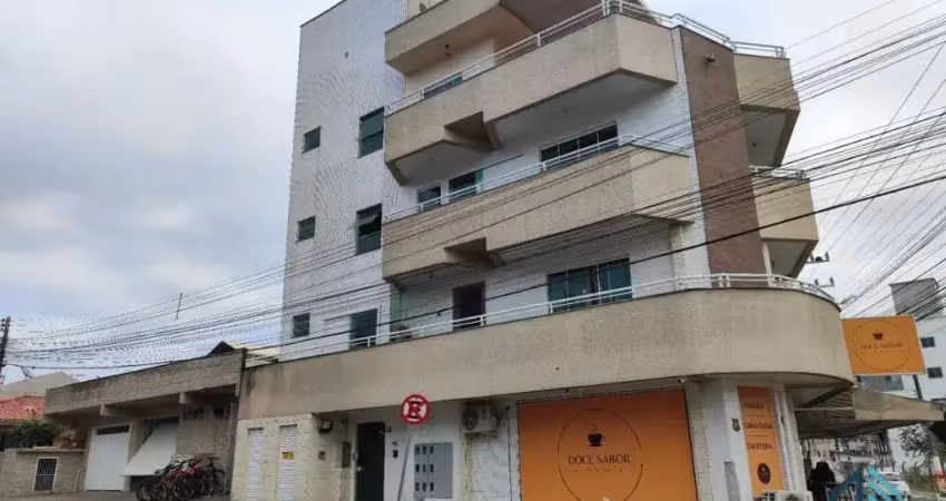 Prédio comercial e residencial 05 apartamentos e sala comercial  em camboriú - sc