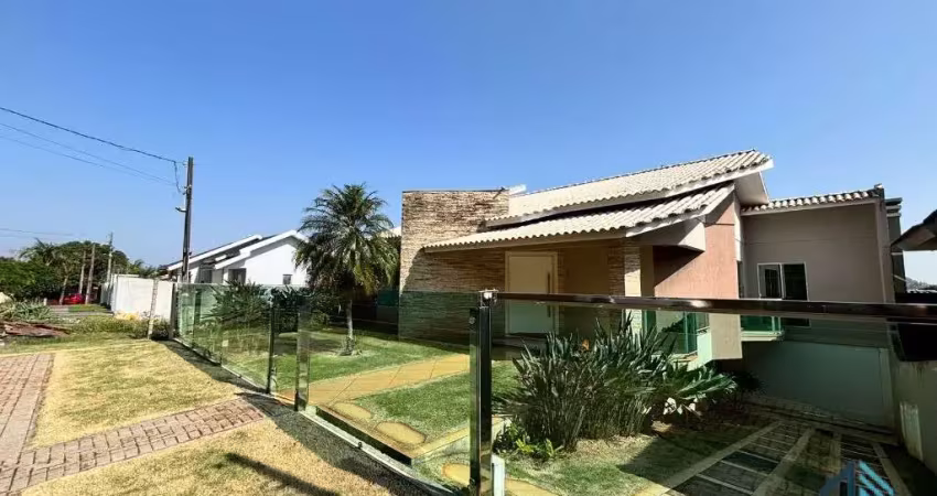 Casa moderna, 04 quartos c/suítes, piscina, área de laser em são miguel do oeste pr